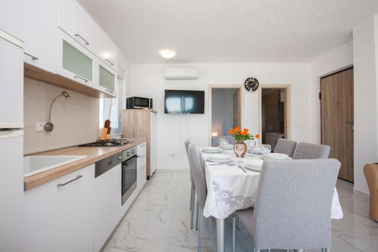 Apartments Osti Rogoznica  Eksteriør billede