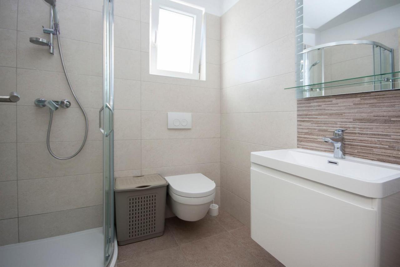 Apartments Osti Rogoznica  Eksteriør billede