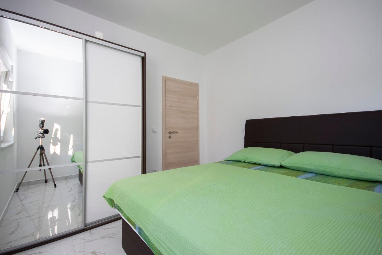 Apartments Osti Rogoznica  Eksteriør billede